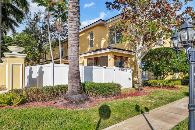 6145 NW Helmsdale Way, Port St. Lucie, Port St Lucie, FL 34983