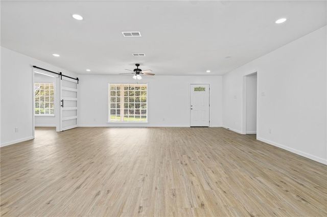 4130 Fox Creek Drive W, Eight Mile, AL 36613