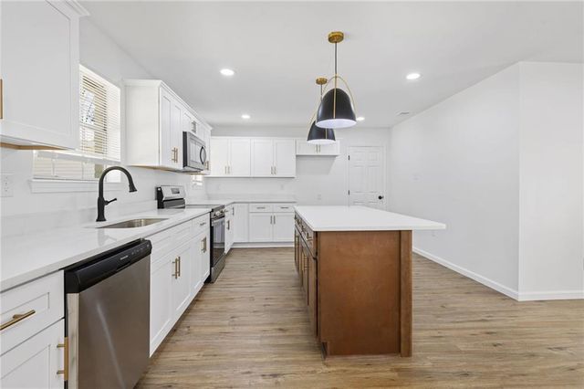 4130 Fox Creek Drive W, Eight Mile, AL 36613