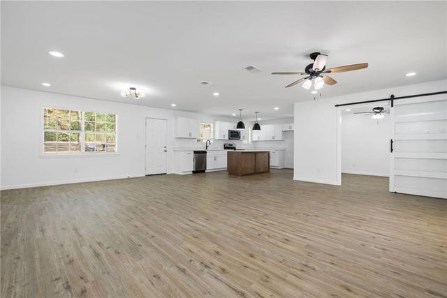 4130 Fox Creek Drive W, Eight Mile, AL 36613