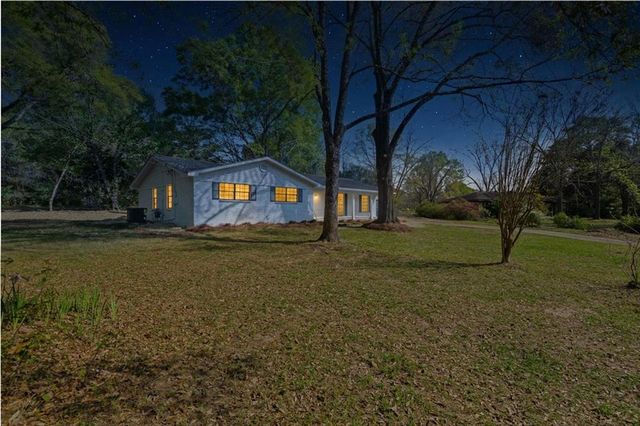 4130 Fox Creek Drive W, Eight Mile, AL 36613