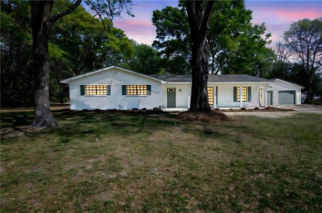 4130 Fox Creek Drive W, Eight Mile, AL 36613