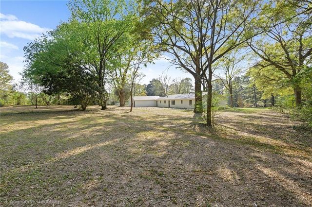 4130 Fox Creek Drive W, Eight Mile, AL 36613