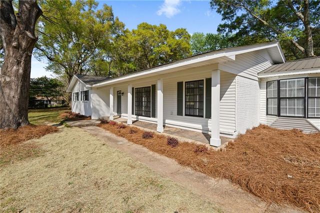 4130 Fox Creek Drive W, Eight Mile, AL 36613