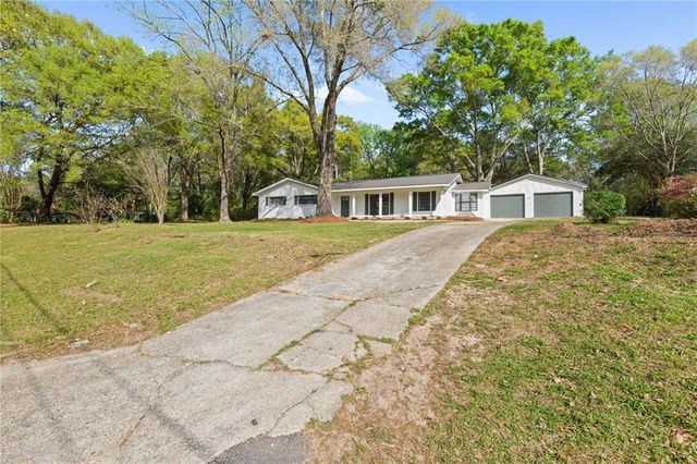 4130 Fox Creek Drive W, Eight Mile, AL 36613