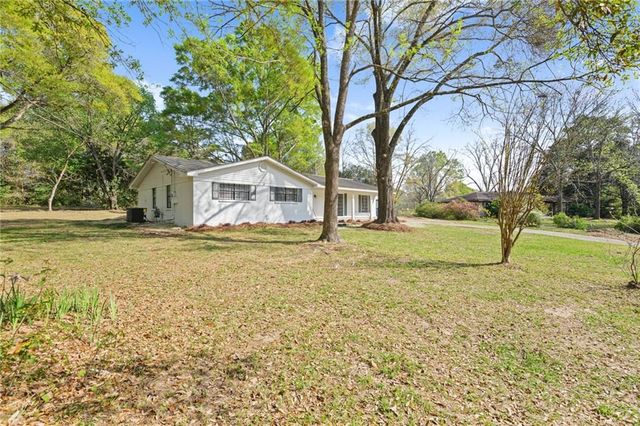 4130 Fox Creek Drive W, Eight Mile, AL 36613