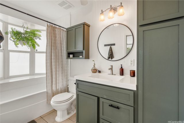 44 Kaupakalua Road, Haiku, HI 96708