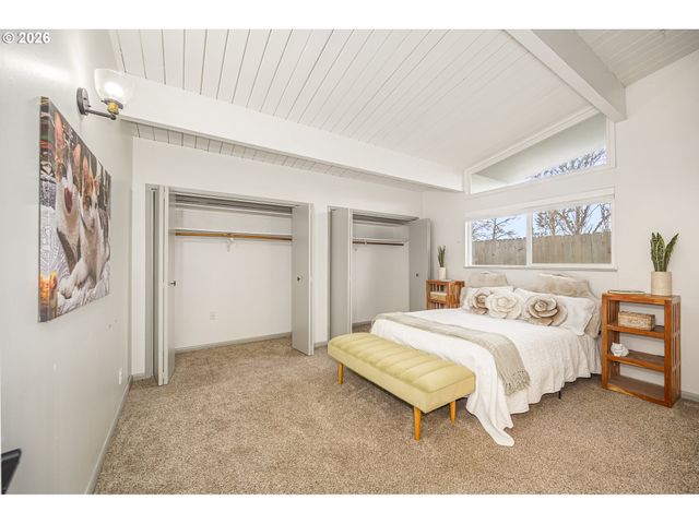 1233 1ST St, Springfield, OR 97477