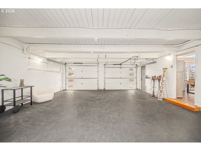 1233 1ST St, Springfield, OR 97477