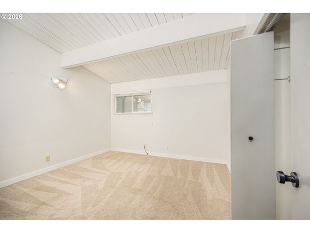 1233 1ST St, Springfield, OR 97477