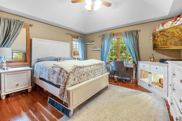 1259 Mary Hill CIRCLE, Hartland, WI 53029