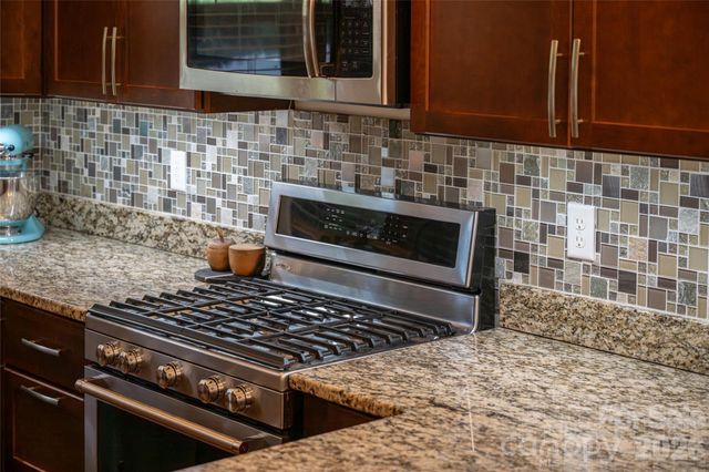 17 Asher Lane, Arden, NC 28704