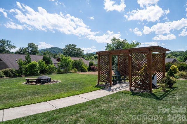 17 Asher Lane, Arden, NC 28704
