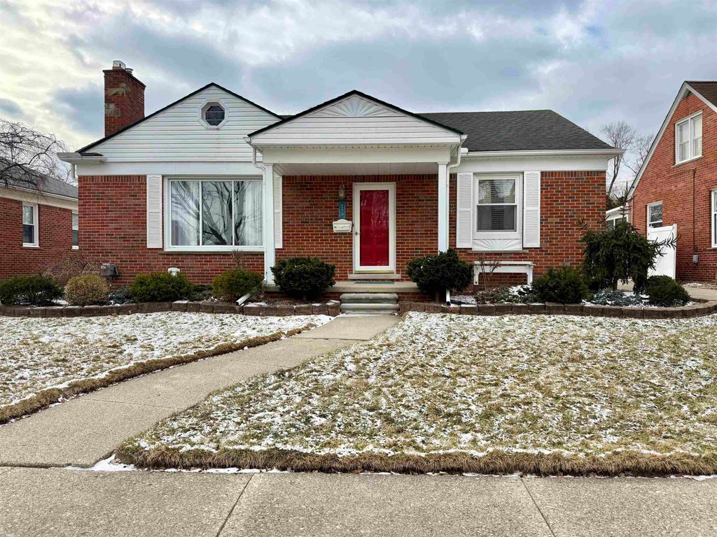 21810 Englehardt Street, St Clair Shores, MI 48080