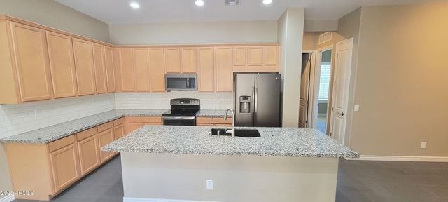 7113 W LINDA Lane, Chandler, AZ 85226