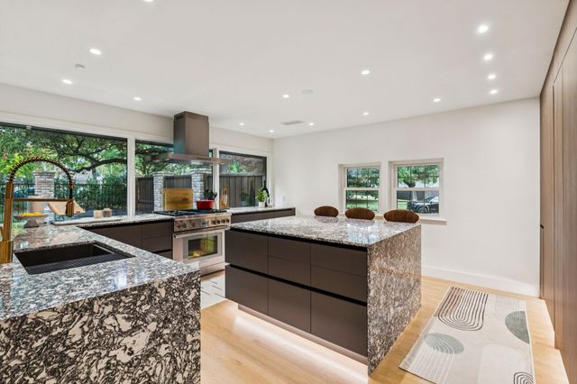 98 W Shore Place, Richardson, TX 75080