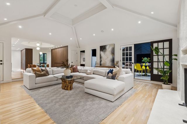 98 W Shore Place, Richardson, TX 75080