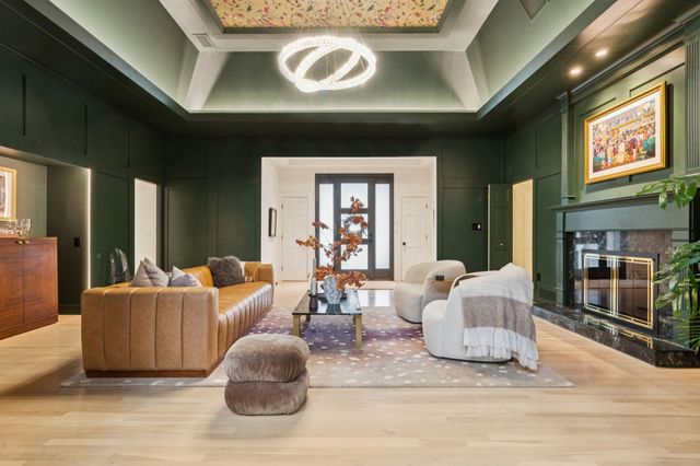 98 W Shore Place, Richardson, TX 75080