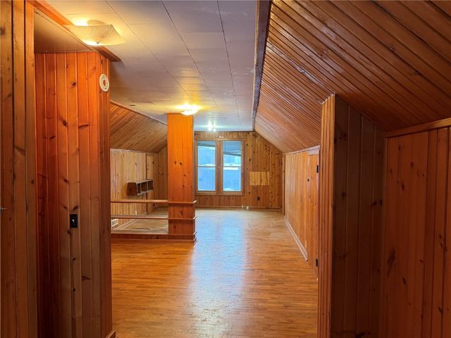 713 7th Avenue SW, Cedar Rapids, IA 52404