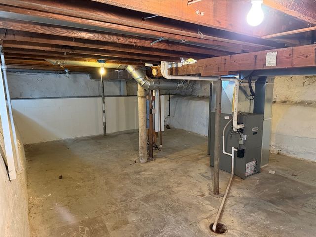 713 7th Avenue SW, Cedar Rapids, IA 52404