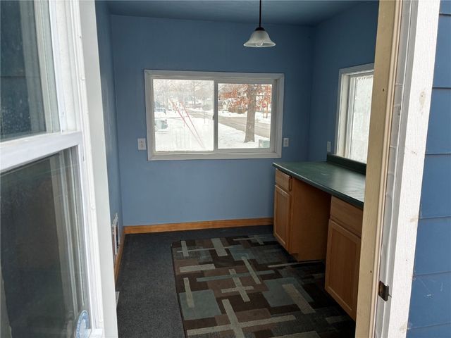 713 7th Avenue SW, Cedar Rapids, IA 52404