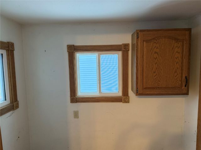 713 7th Avenue SW, Cedar Rapids, IA 52404