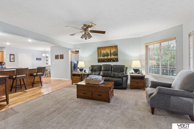 8932 Cass Circle, Plattsmouth, NE 68048