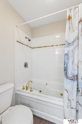 8932 Cass Circle, Plattsmouth, NE 68048