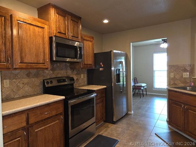114956 S 4120 Road, Eufaula, OK 74432