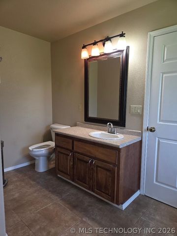 114956 S 4120 Road, Eufaula, OK 74432