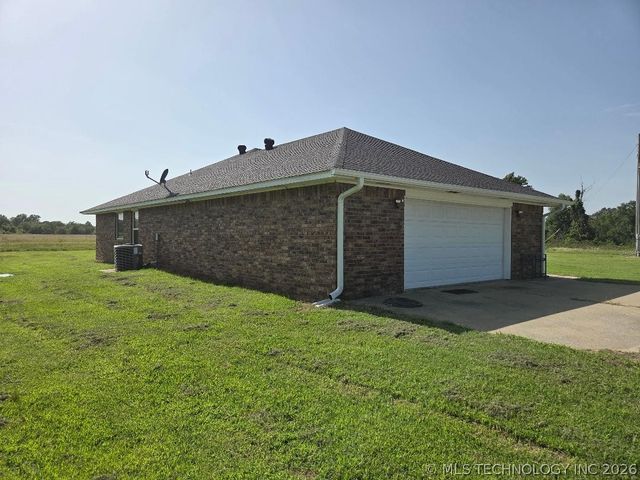 114956 S 4120 Road, Eufaula, OK 74432