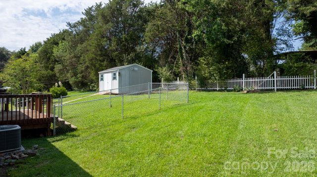 952 Eastern Ridge Drive, Newton, NC 28658