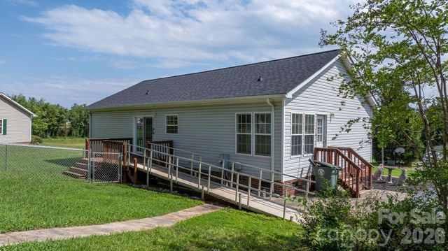 952 Eastern Ridge Drive, Newton, NC 28658
