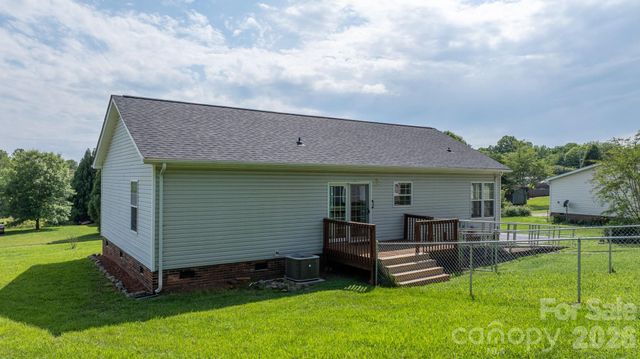 952 Eastern Ridge Drive, Newton, NC 28658