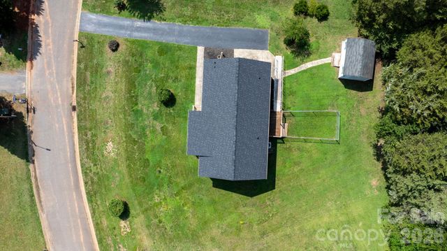 952 Eastern Ridge Drive, Newton, NC 28658
