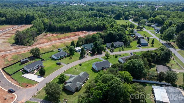 952 Eastern Ridge Drive, Newton, NC 28658