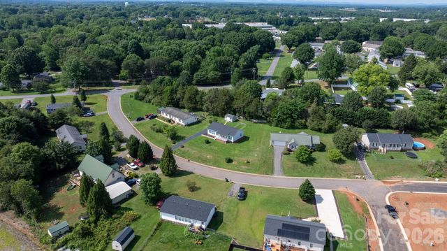 952 Eastern Ridge Drive, Newton, NC 28658