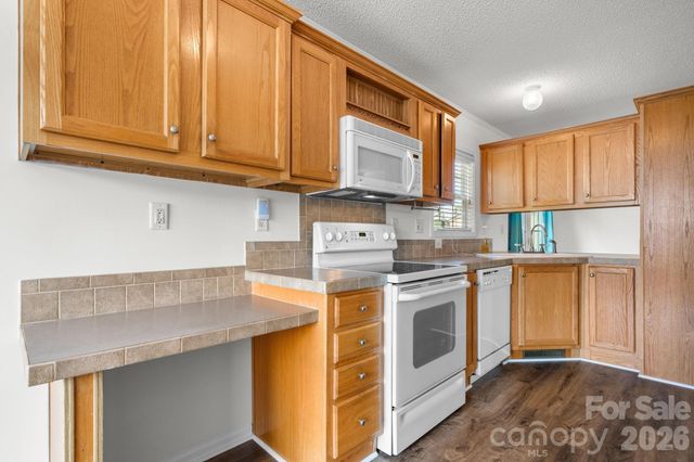 952 Eastern Ridge Drive, Newton, NC 28658