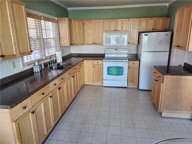 930 Chester Circle, Fayetteville, NC 28303