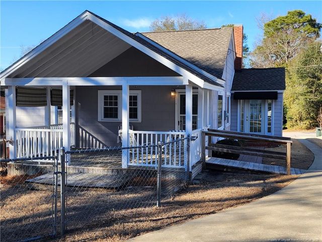 930 Chester Circle, Fayetteville, NC 28303