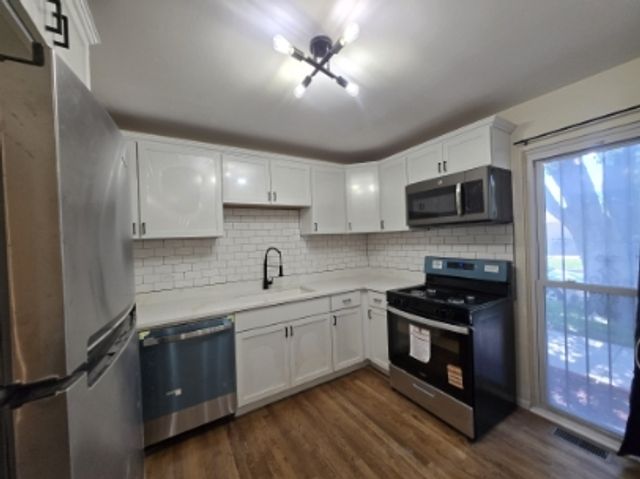 11575 S Racine Avenue, Chicago, IL 60643