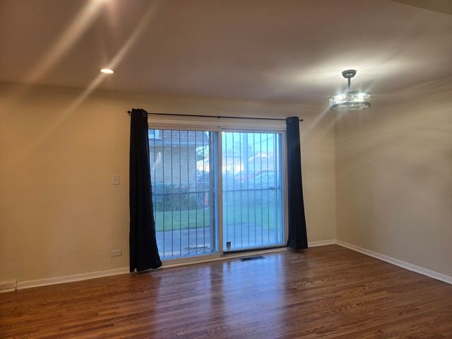 11575 S Racine Avenue, Chicago, IL 60643