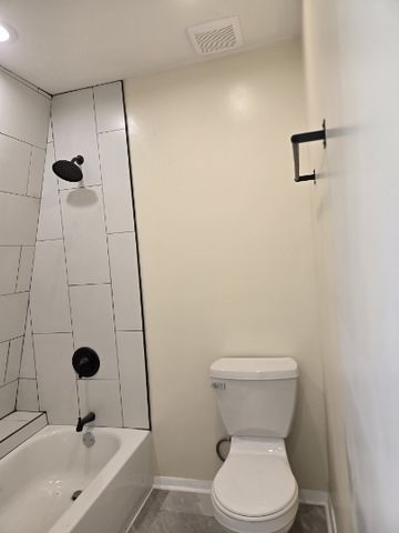 11575 S Racine Avenue, Chicago, IL 60643