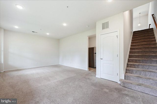 21 EAGLE LN, Malvern, PA 19355