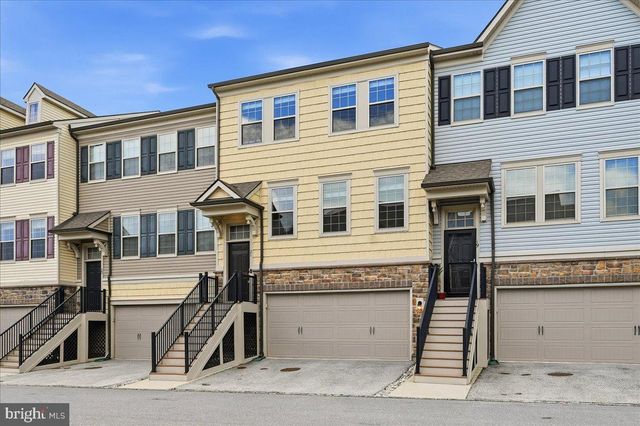 21 EAGLE LN, Malvern, PA 19355