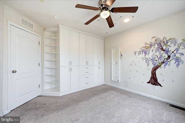 21 EAGLE LN, Malvern, PA 19355