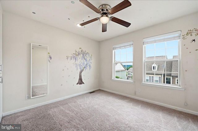21 EAGLE LN, Malvern, PA 19355