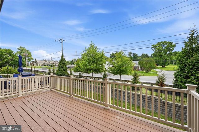 21 EAGLE LN, Malvern, PA 19355
