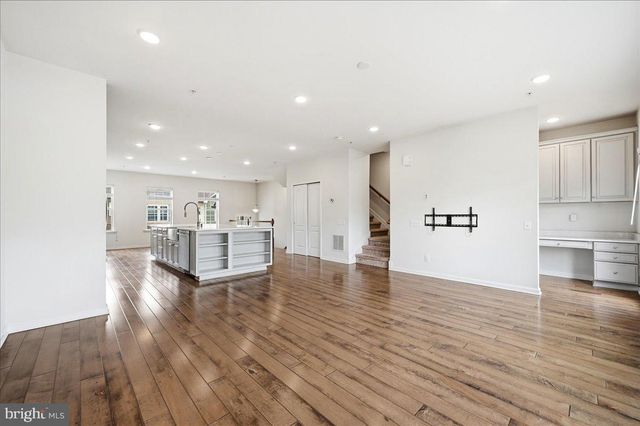 21 EAGLE LN, Malvern, PA 19355