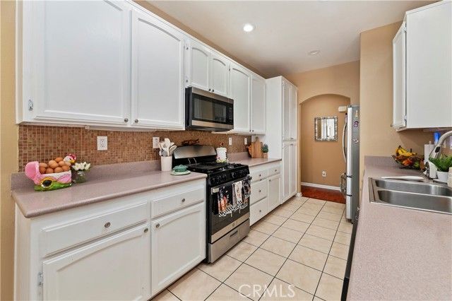 10312 Primrose, Hesperia, CA 92345